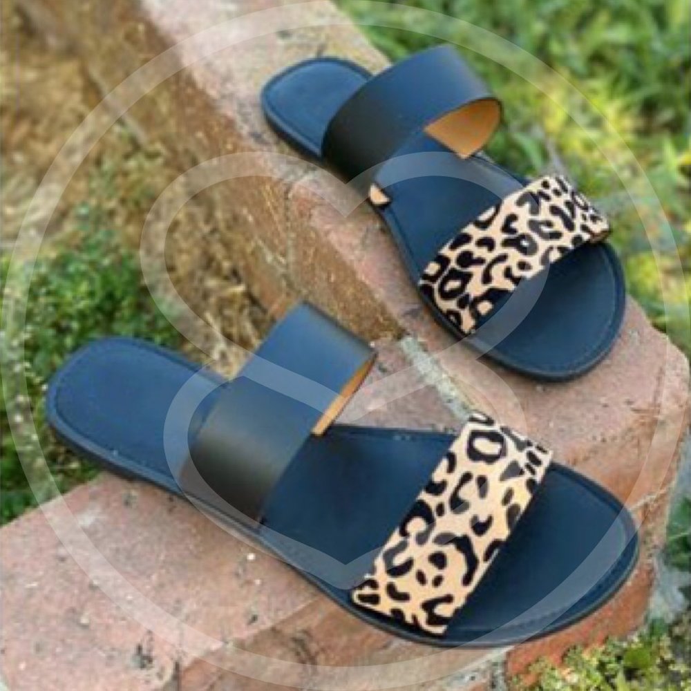 Fun in the Sun Leopard Sandals - Picture 2 of 3